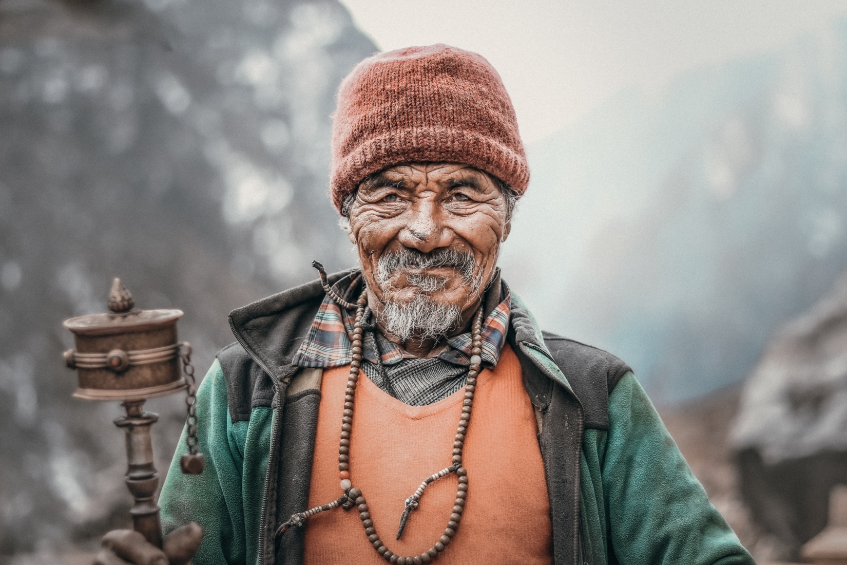 sherpa-man-khumbu-nepal