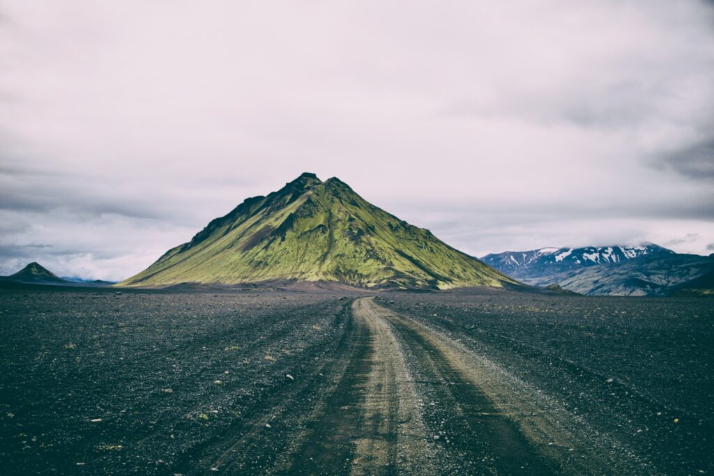 Breathtaking landscape near the Emstrur-Botnar huts